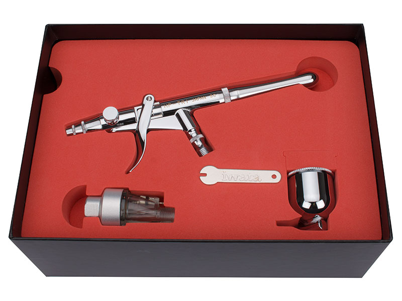 Iwata Revolution HP-TR1 Airbrush. Airbrushing, craft and graphics