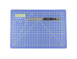 3 layer, A5, self healing cutting mat, protects work surface & extends  blade life